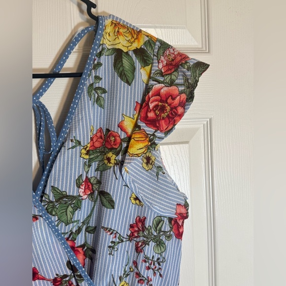 Wrapper mini blue white stripped‎ floral v neck dress - Picture 3 of 10